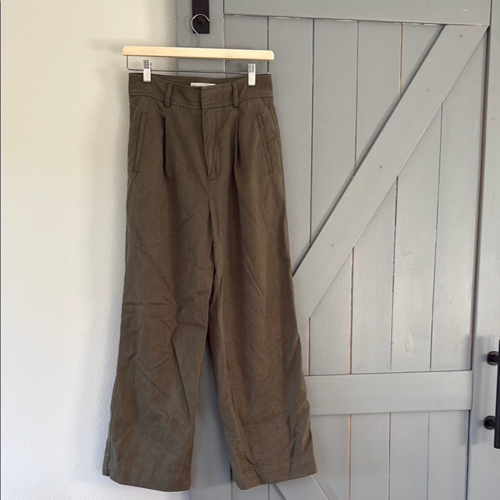 Everlane Draper Pleated Pant - Kalamata